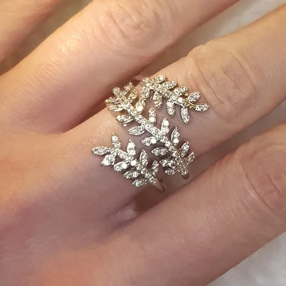 Gentle Olive Branch Leaves Adjustable Ring - Picture 3 of 3